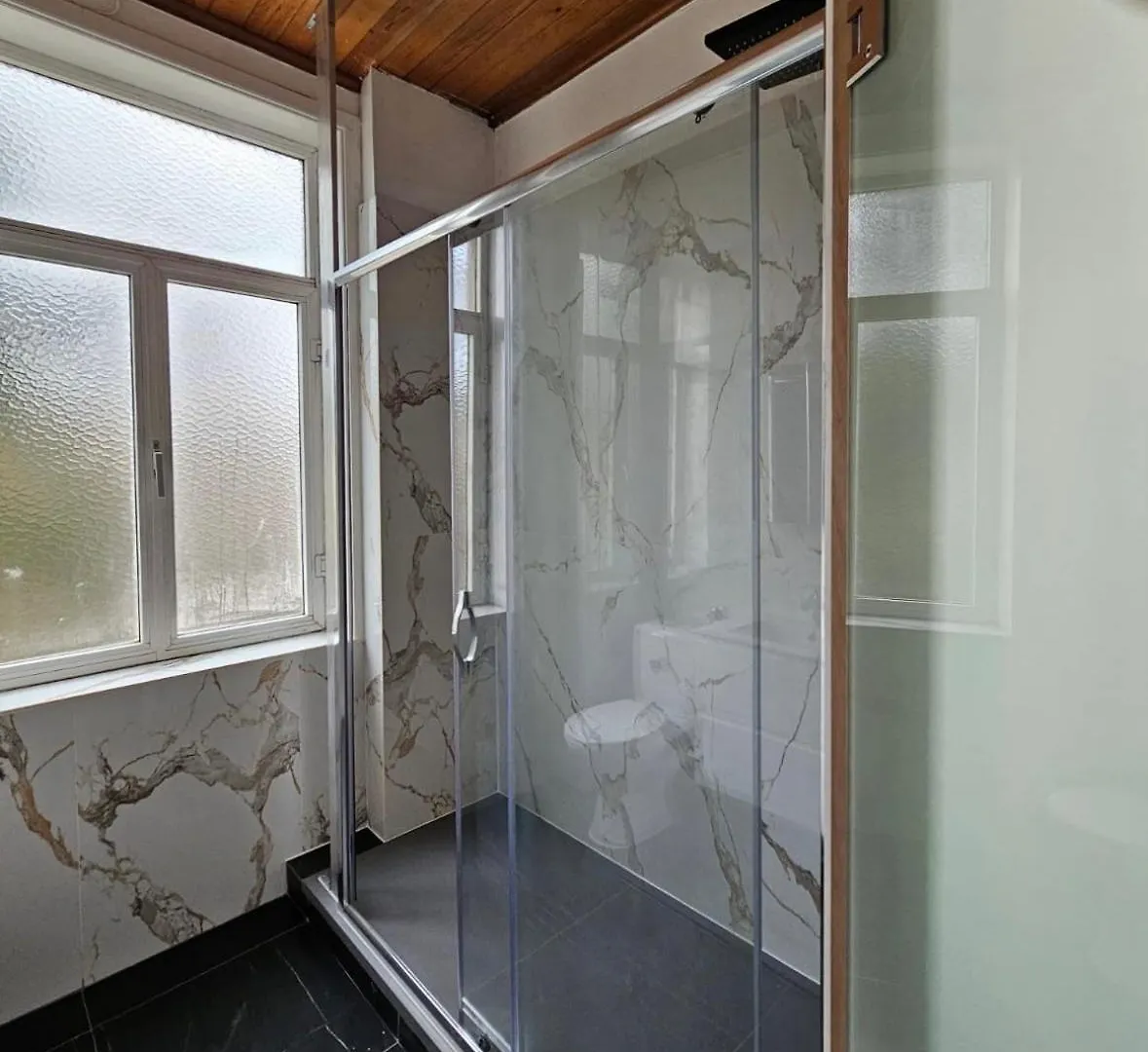Appartement 2 Chambre Luxueuse A Jette 布鲁塞尔